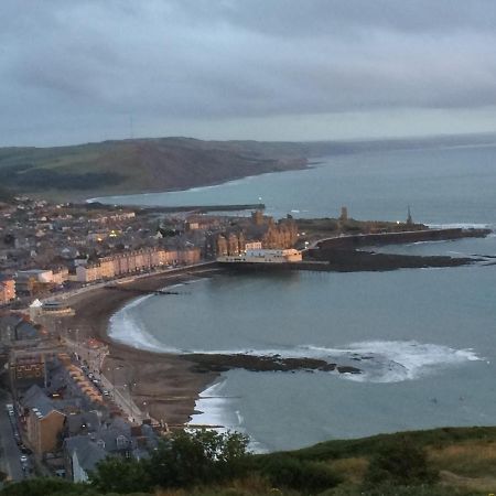 Llyswen Large Bedroom In Top Part Of Bungalow With Garden View And Balcony Sleeps Three Aberystwyth Exterior foto