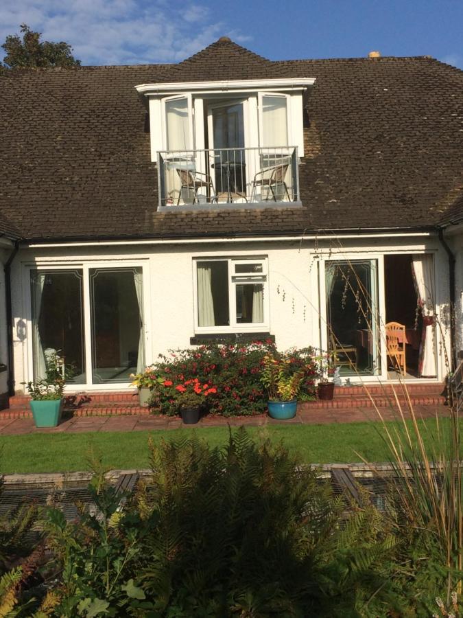 Llyswen Large Bedroom In Top Part Of Bungalow With Garden View And Balcony Sleeps Three Aberystwyth Exterior foto